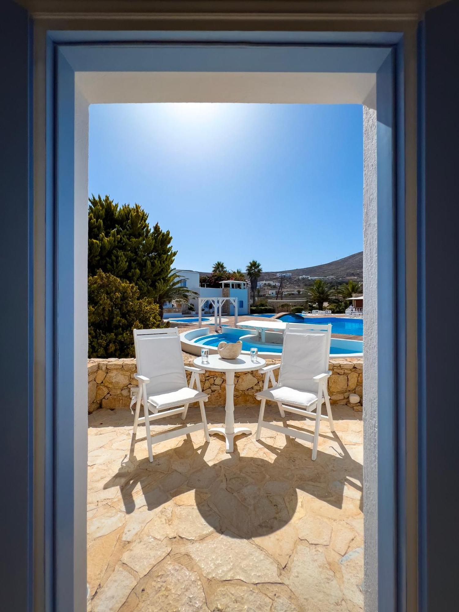 Chora Resort Hotel & Spa Folégandros Exteriör bild