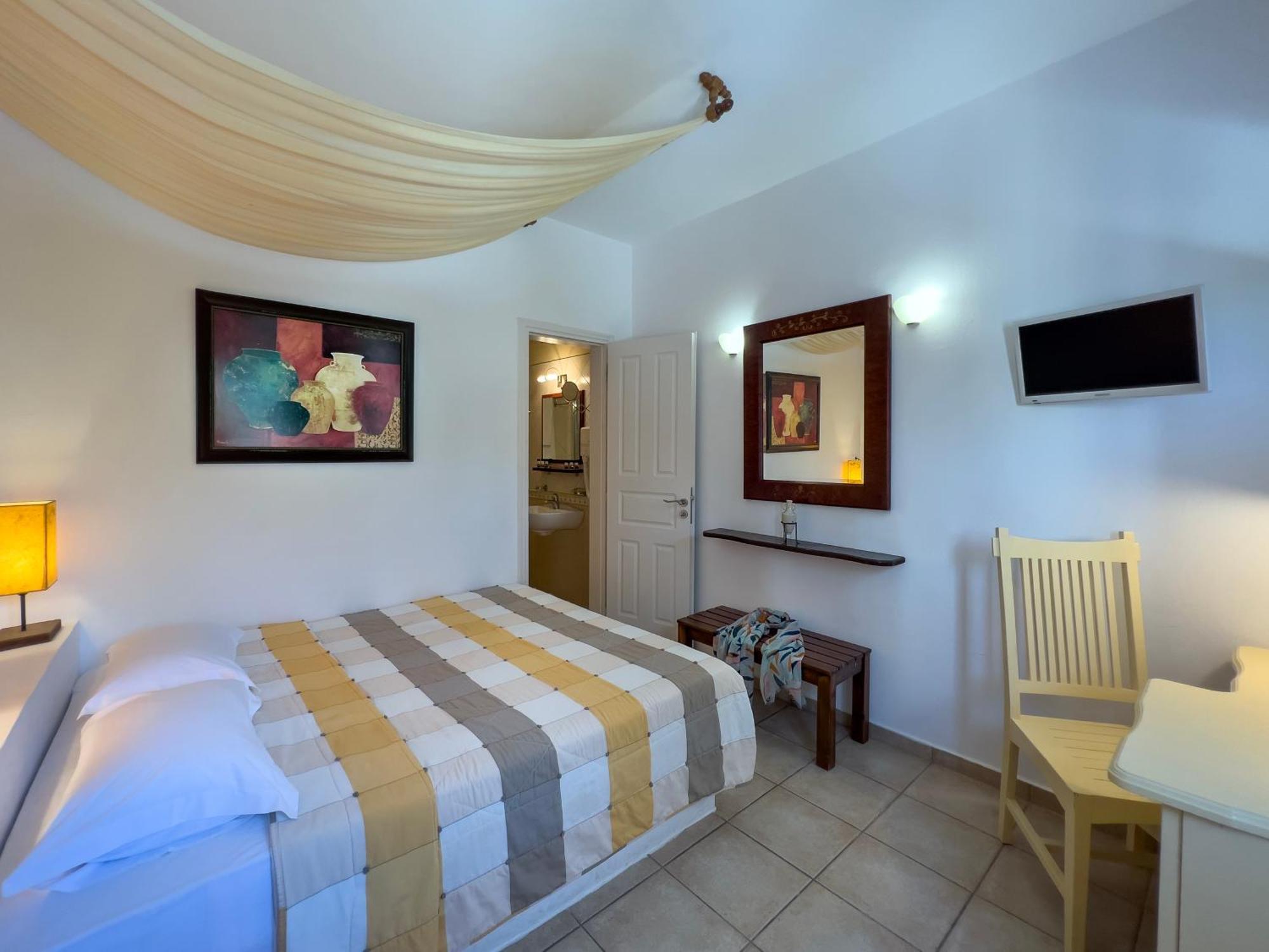 Chora Resort Hotel & Spa Folégandros Exteriör bild